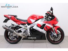 YAMAHA YZF R1