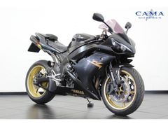 YAMAHA YZF R1