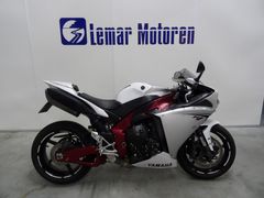 YAMAHA YZF R1