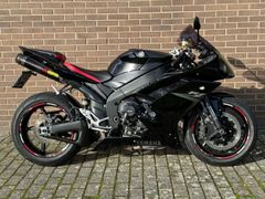 YAMAHA YZF R1