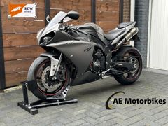 YAMAHA YZF R1