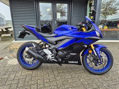 YAMAHA YZF R3