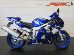 YAMAHA YZF R6