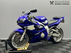 YAMAHA YZF R6