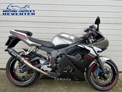 YAMAHA YZF R6