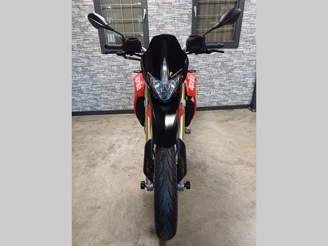 aprilia - dorsoduro-750