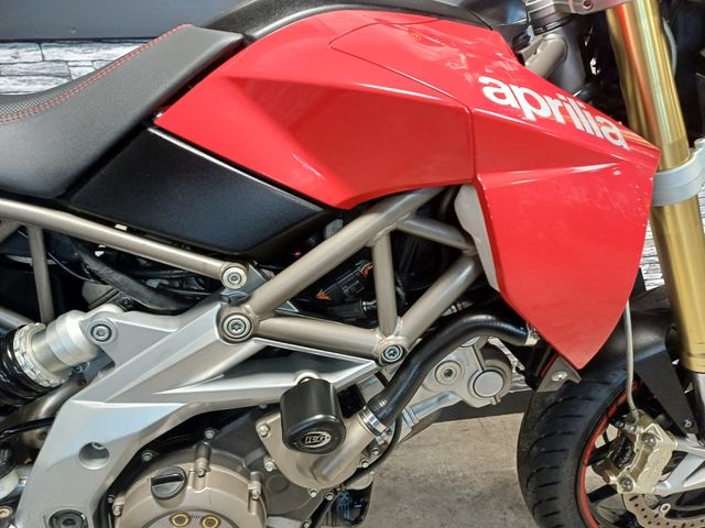 aprilia - dorsoduro-750