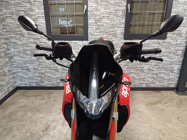 aprilia - dorsoduro-750