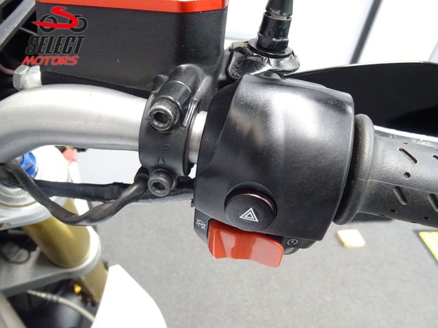 aprilia - dorsoduro-750