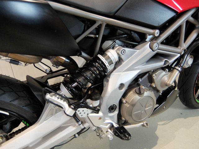 aprilia - dorsoduro-750-abs