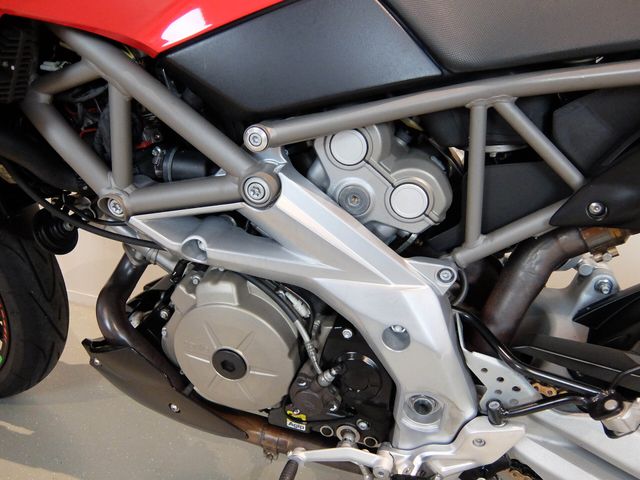 aprilia - dorsoduro-750-abs