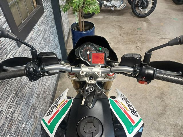 aprilia - dorsoduro-750-abs