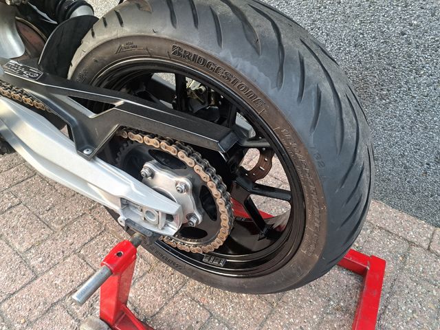 aprilia - dorsoduro-750-abs