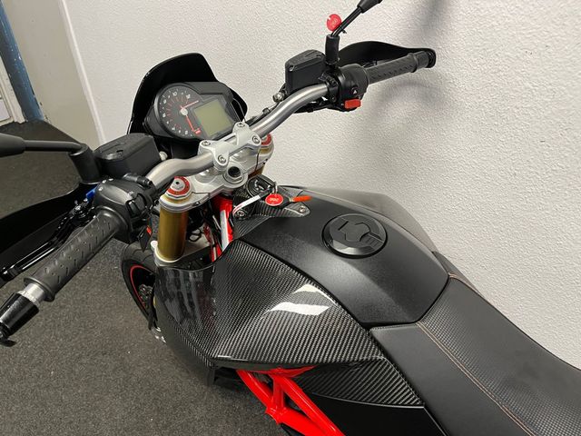 aprilia - dorsoduro-750-factory-abs