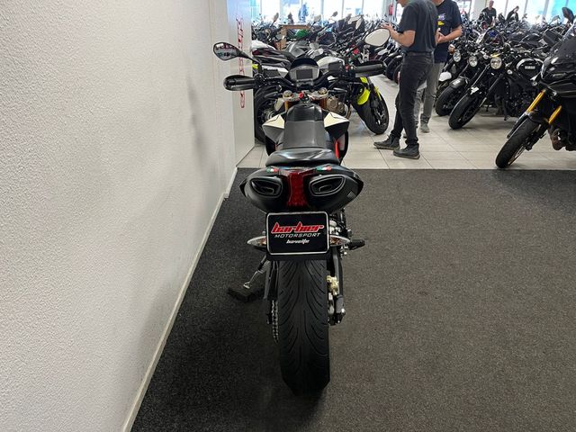 aprilia - dorsoduro-900