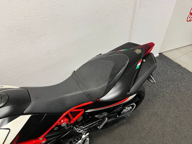 aprilia - dorsoduro-900