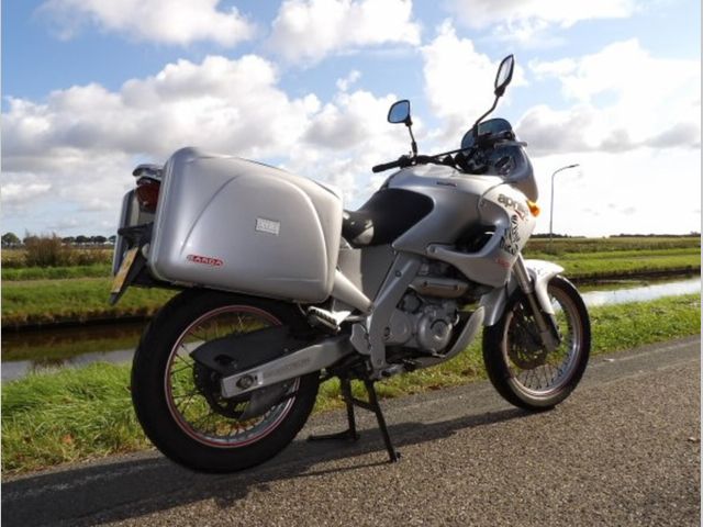 aprilia - pegaso-650