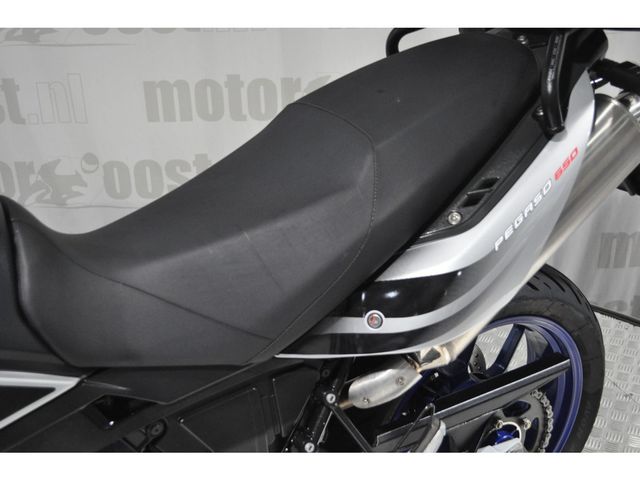 aprilia - pegaso-650-strada-city