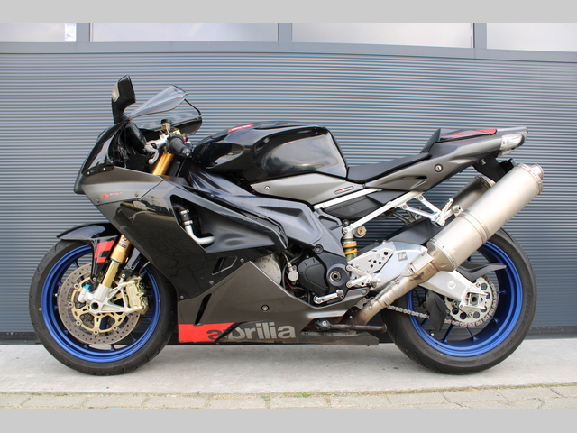 aprilia - rsv-1000-r