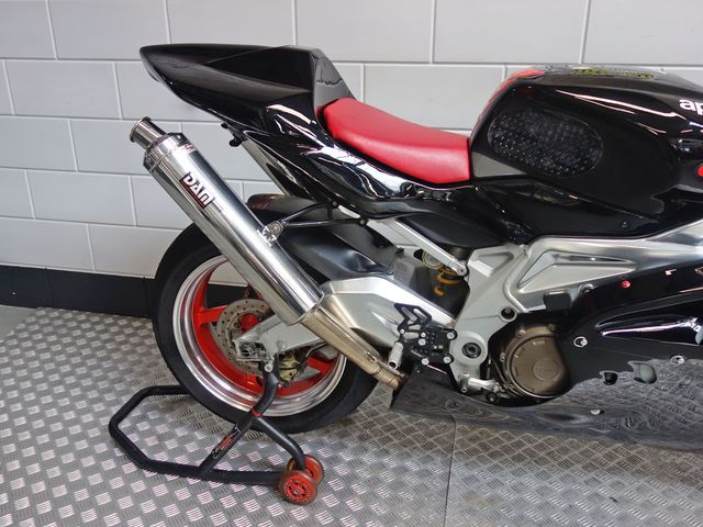 aprilia - rsv-1000-r