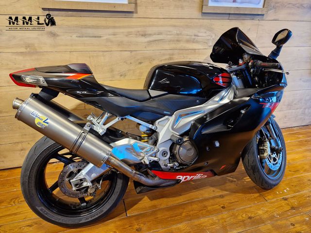 aprilia - rsv-1000-r