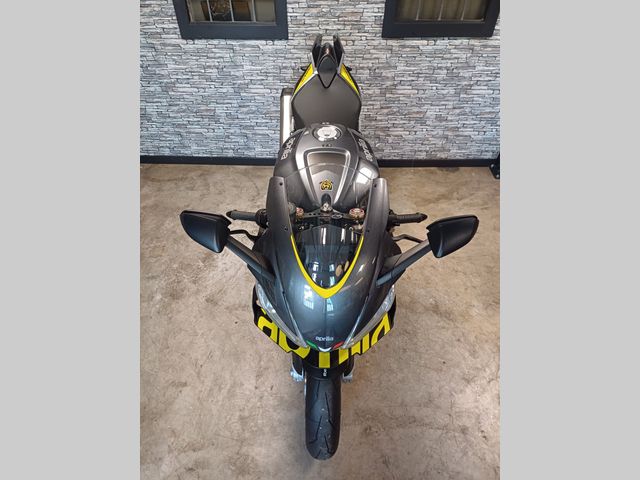 aprilia - rsv-4-1100