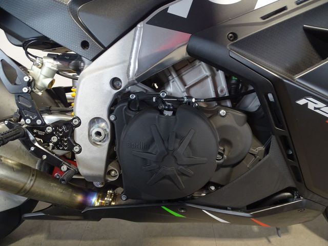 aprilia - rsv-4-1100-factory