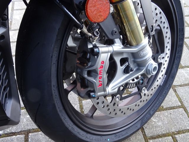 aprilia - rsv-4-factory