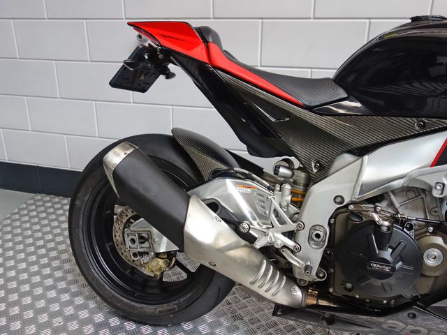 aprilia - rsv-4-factory-aprc