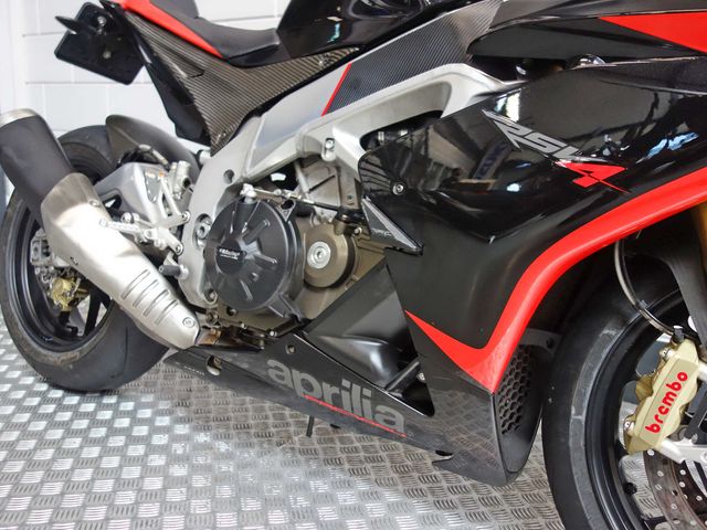 aprilia - rsv-4-factory-aprc