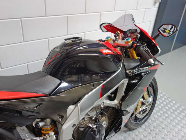 aprilia - rsv-4-factory-aprc