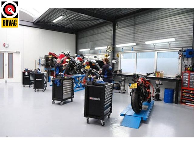 aprilia - rsv-4-factory-aprc