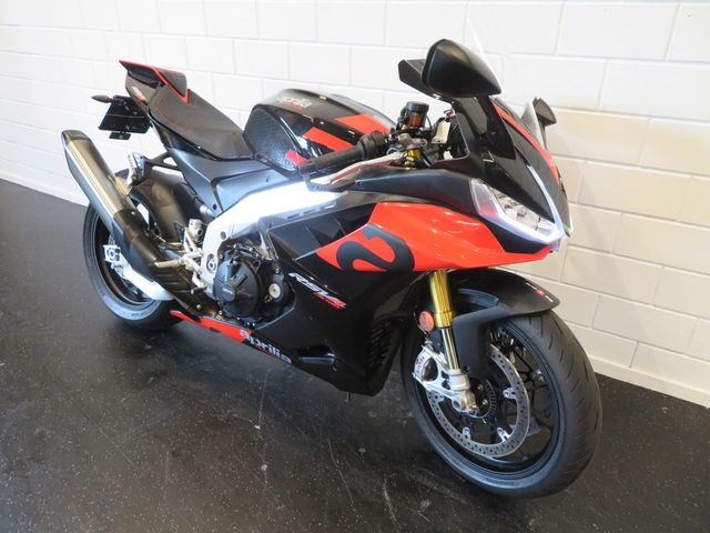 aprilia - rsv-4-factory-aprc
