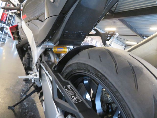 aprilia - rsv-4-factory-aprc