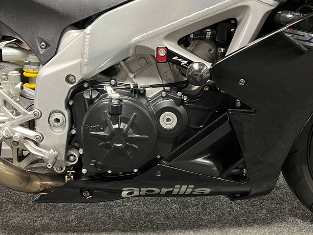 aprilia - rsv-4-r