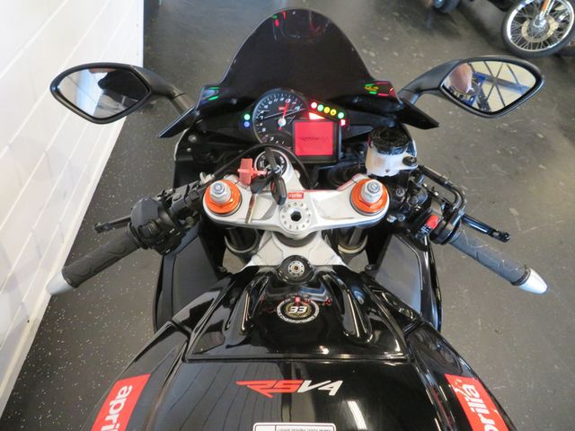 aprilia - rsv-4-r