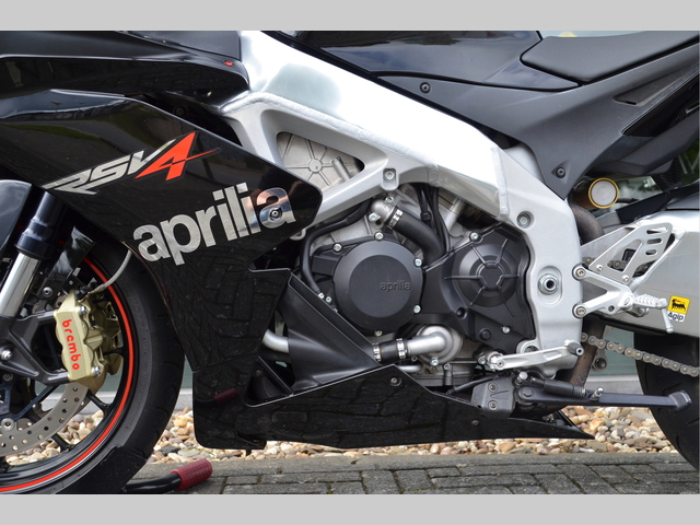 aprilia - rsv-4-r