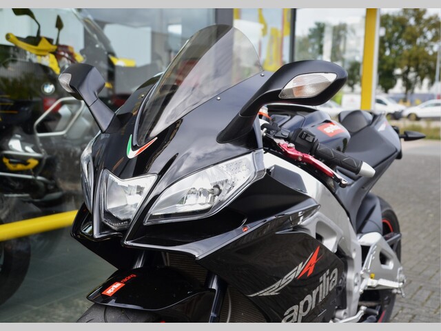 aprilia - rsv-4-r