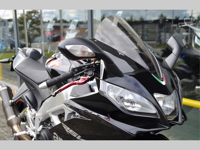 aprilia - rsv-4-r