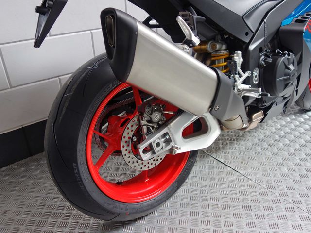 aprilia - rsv-4-r