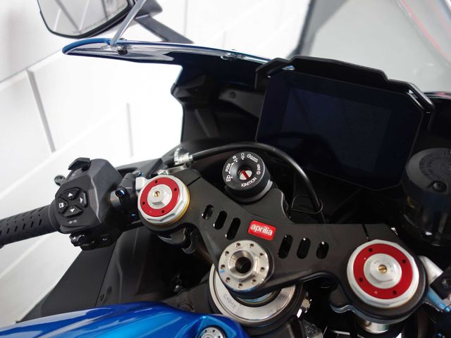 aprilia - rsv-4-r