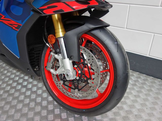 aprilia - rsv-4-r