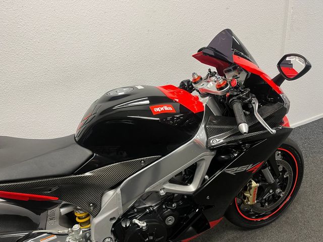 aprilia - rsv-4-r