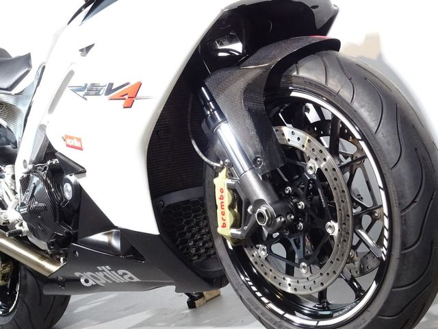 aprilia - rsv-4-r