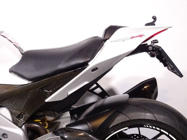 aprilia - rsv-4-r