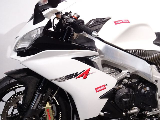 aprilia - rsv-4-r