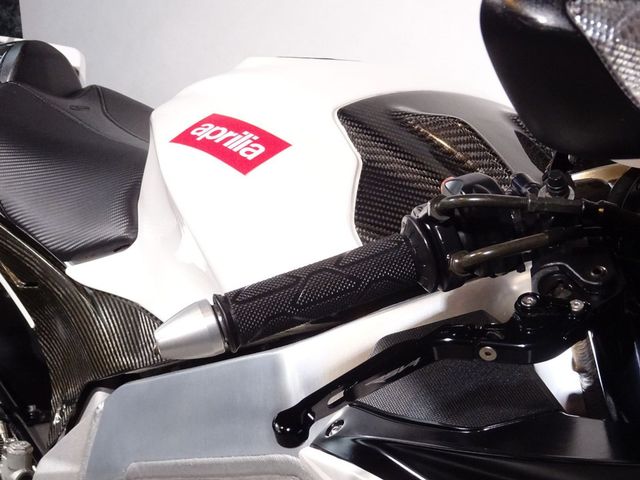 aprilia - rsv-4-r