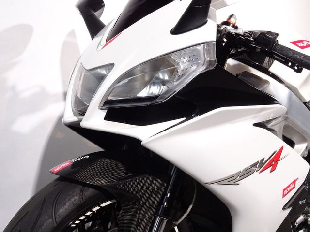 aprilia - rsv-4-r