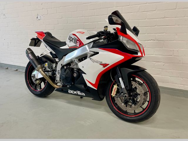 aprilia - rsv-4-r