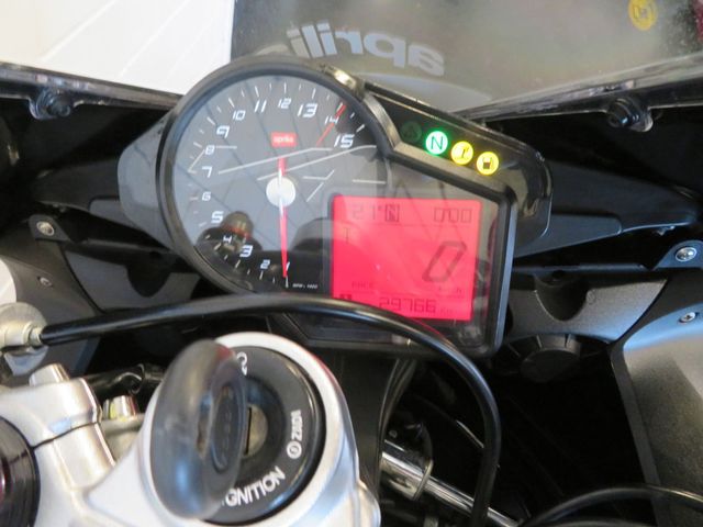 aprilia - rsv-4-r
